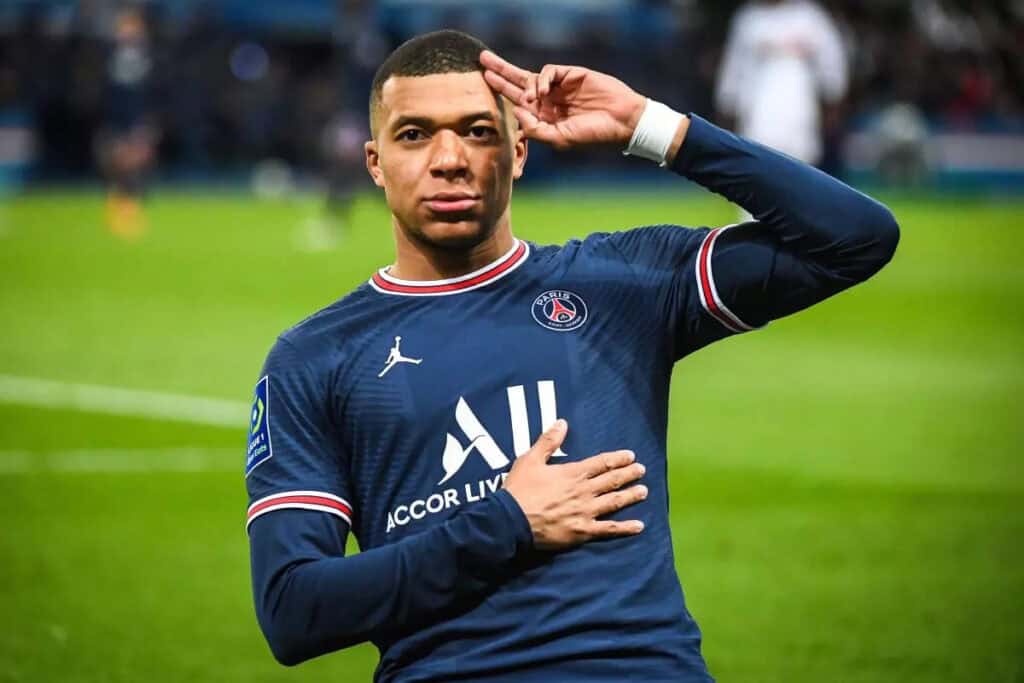 Kylian Mbappé: partlayıcı sürət, amansız bitiricilik və böyük səhnə üçün doğulan hücumçu