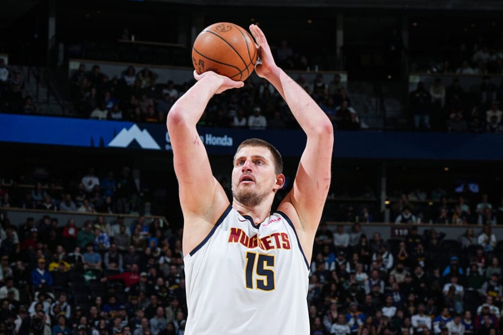 Nikola Jokić: oyunu düşüncə ilə idarə edən basketbol dahisi