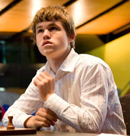Magnus Carlsen: şahmatı sadə göstərən, amma hamıdan dərin oynayan dahi