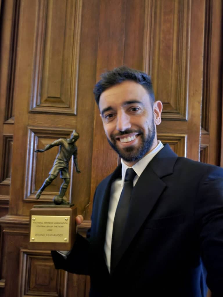 Premyer Liqada ilin futbolçusu seçildi: Fernandeş zirvədə, Holand üçüncü