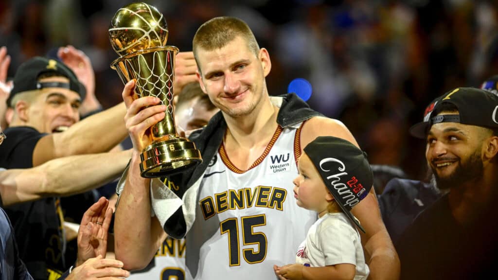 Nikola Jokić: oyunu düşüncə ilə idarə edən basketbol dahisi