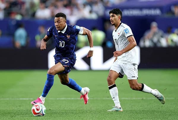 Messi və Mbappe şousu: Argentina pley-offda, Fransa isə qasırğalı gecədə qalib gəldi