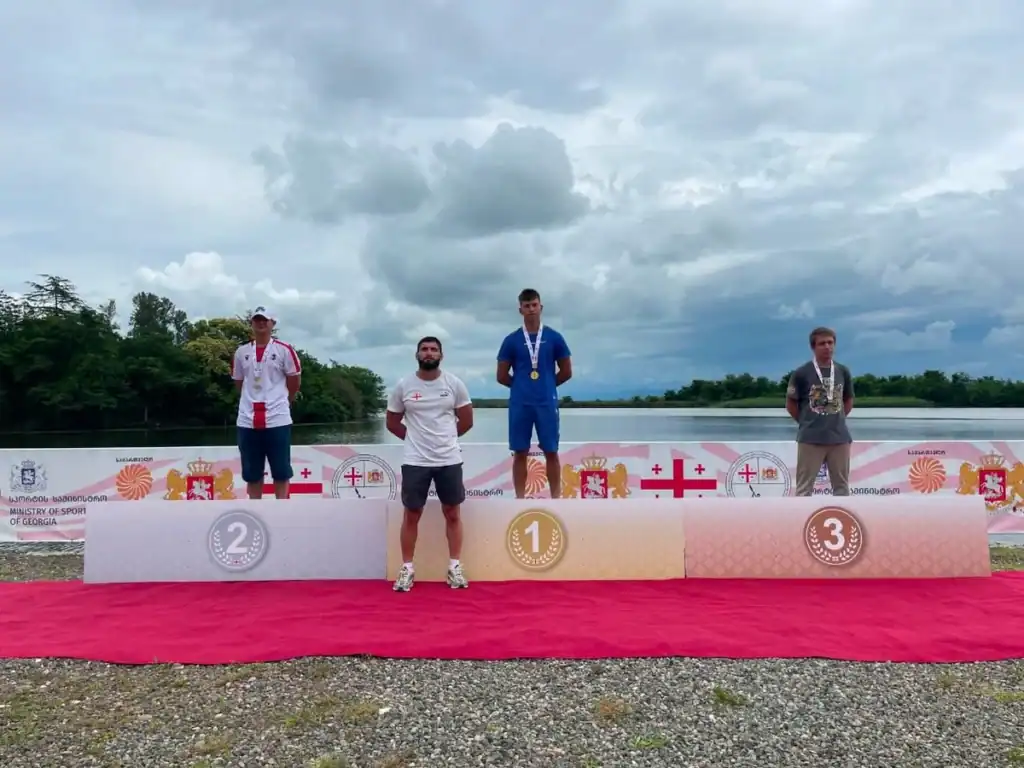 Azərbaycan avarçəkənləri Gürcüstanda 18 medal qazanaraq ikinci oldu