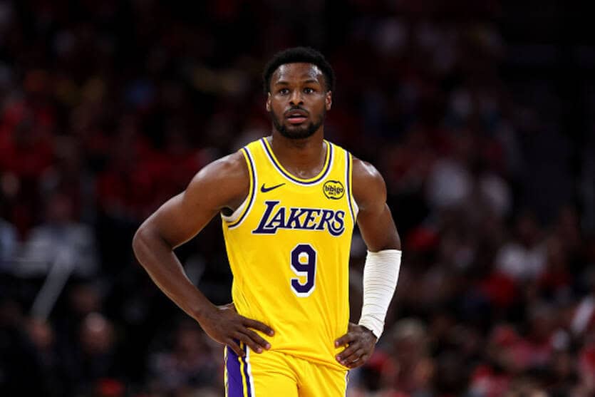 LeBron Ceyms NBA tarixinin ən böyük maaş endirimini edib